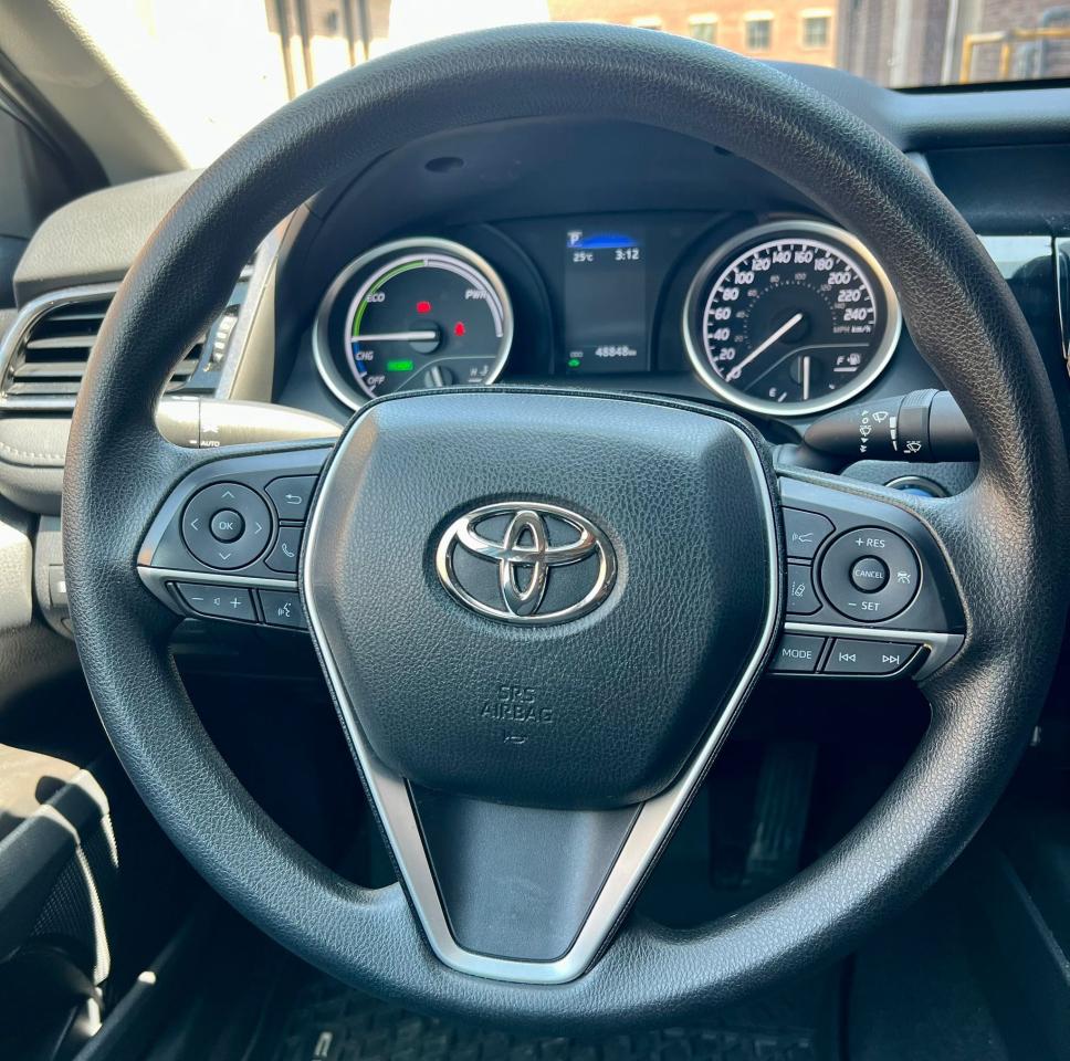 2023 Toyota Camry HYBRID, HEATED SEATS, CAMERA, DRIVE ASSIST Photo