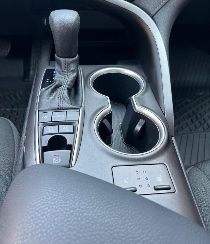 2023 Toyota Camry HYBRID, HEATED SEATS, CAMERA, DRIVE ASSIST Photo