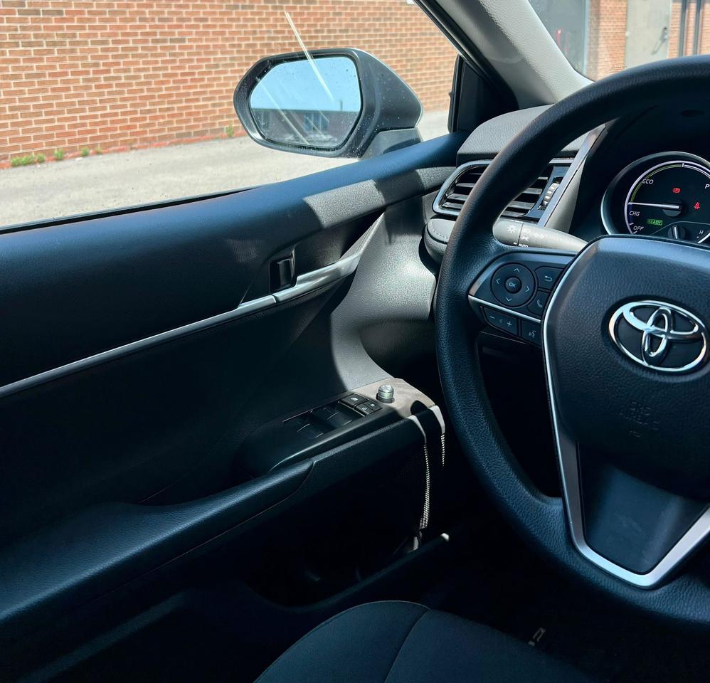 2023 Toyota Camry HYBRID, HEATED SEATS, CAMERA, DRIVE ASSIST Photo