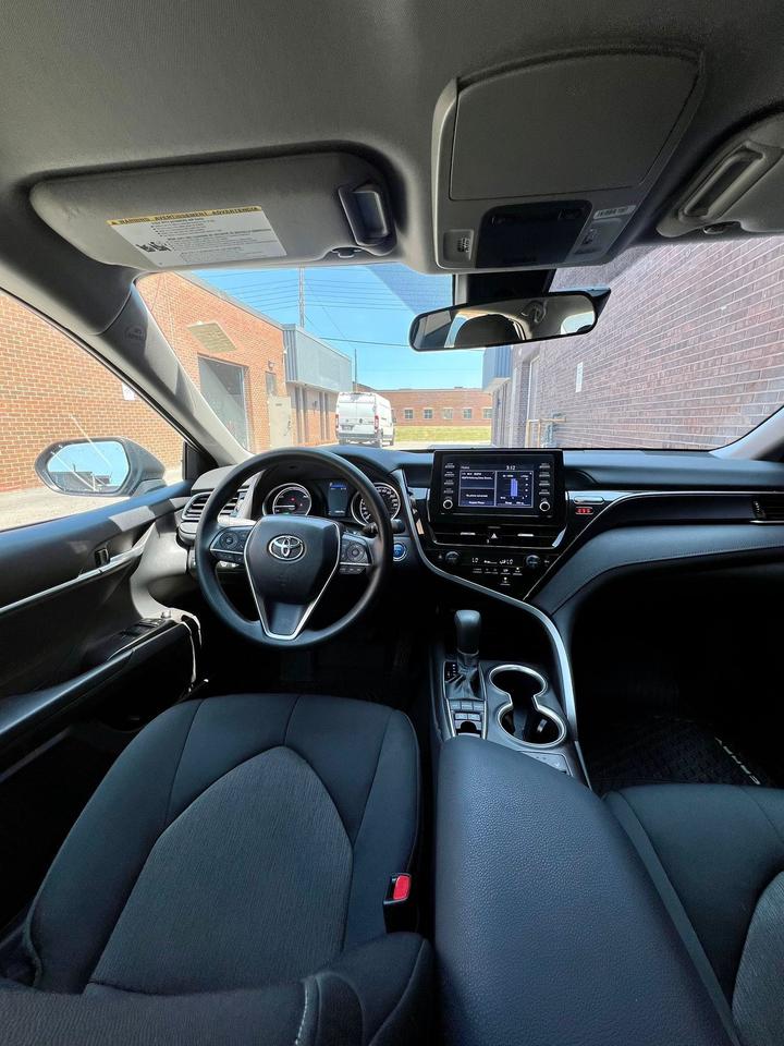 2023 Toyota Camry HYBRID, HEATED SEATS, CAMERA, DRIVE ASSIST Photo