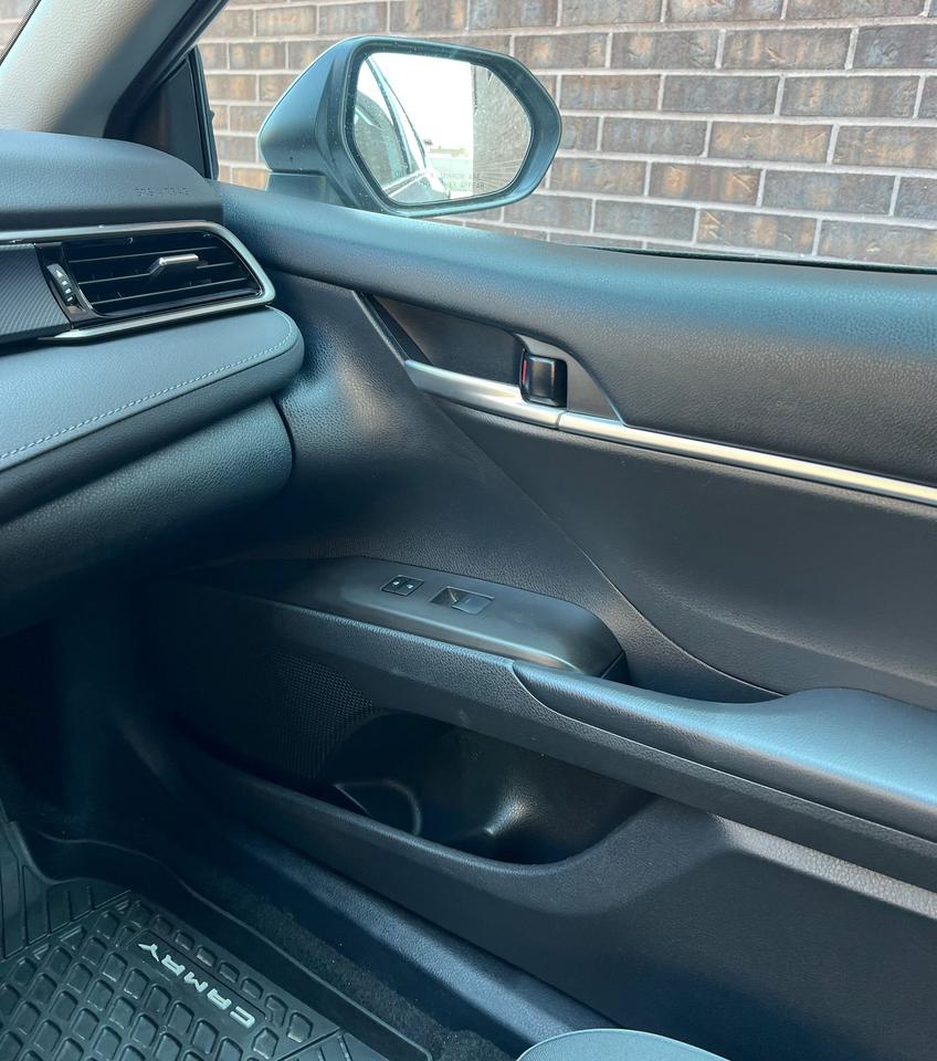 2023 Toyota Camry HYBRID, HEATED SEATS, CAMERA, DRIVE ASSIST Photo