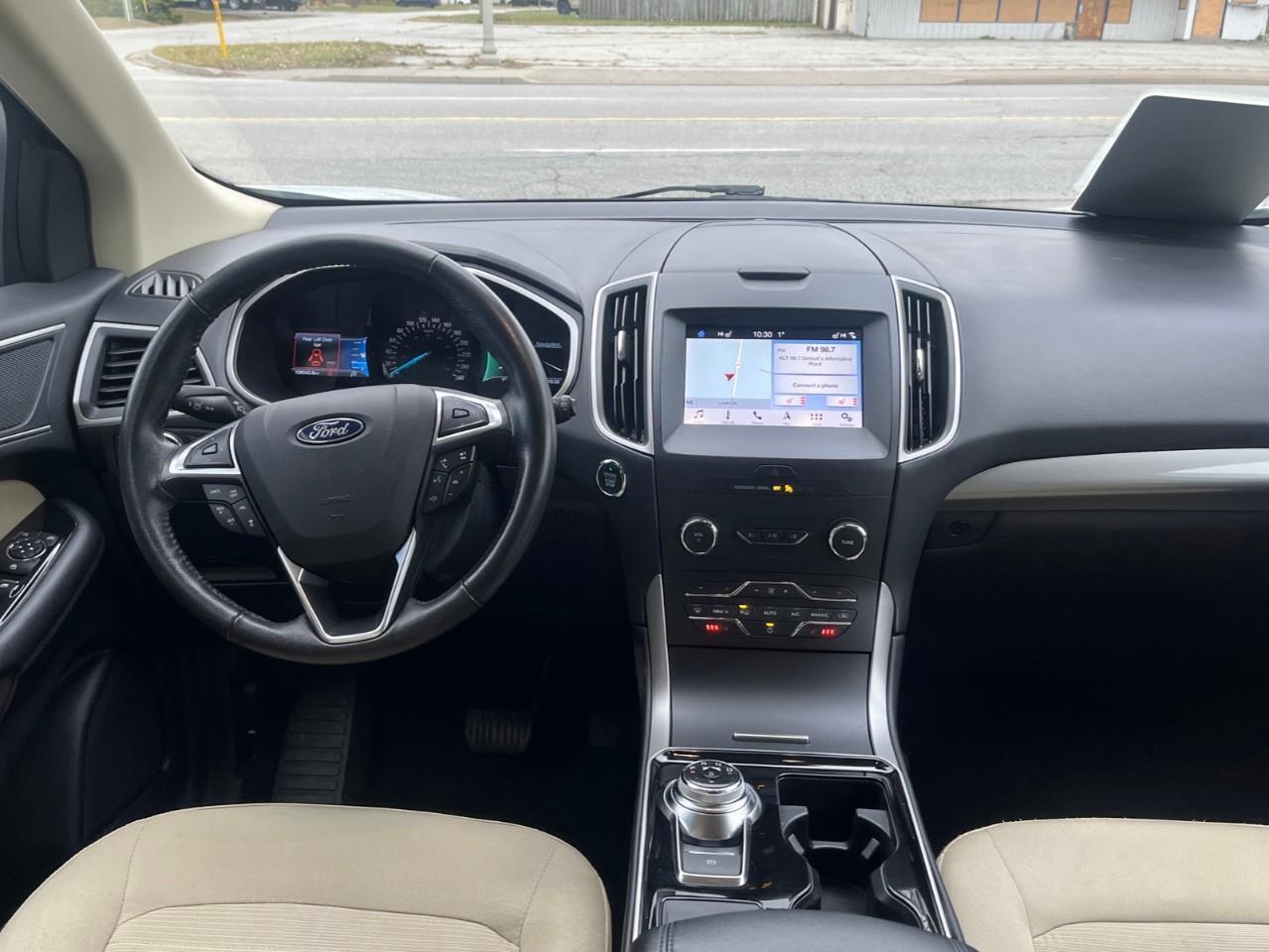 2019 Ford Edge SEL TREMENDOUS VALUE Photo