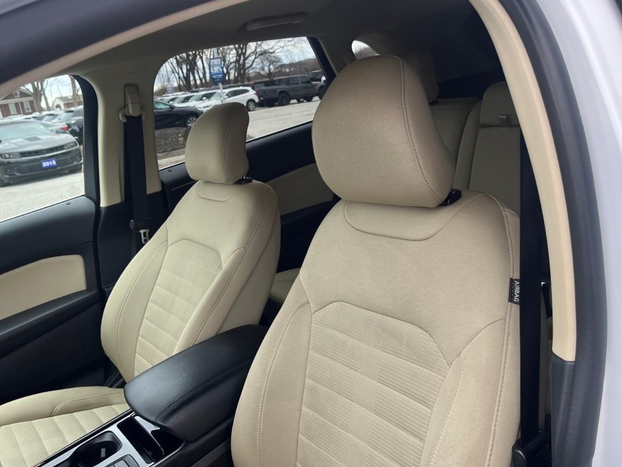 2019 Ford Edge SEL TREMENDOUS VALUE Photo