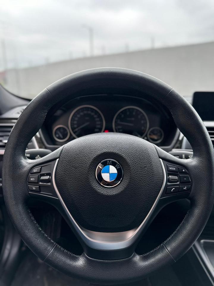 2017 BMW 3 Series 330I XDRIVE, SUNROOF, LEATHER INTERIOR, ALLOYS Photo