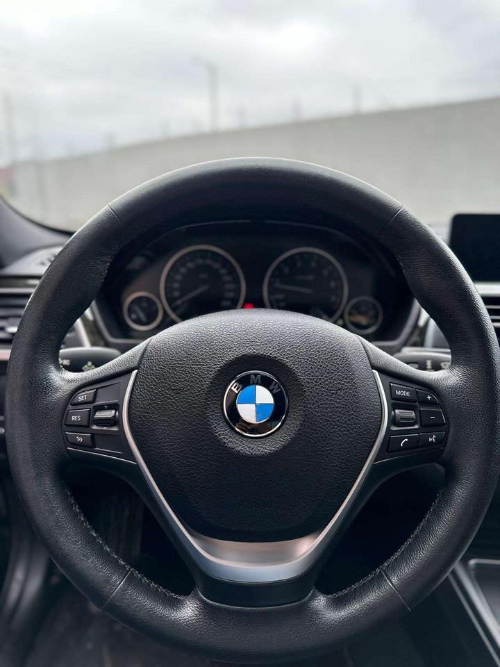 2017 BMW 3 Series 330I XDRIVE, SUNROOF, LEATHER INTERIOR, ALLOYS Photo