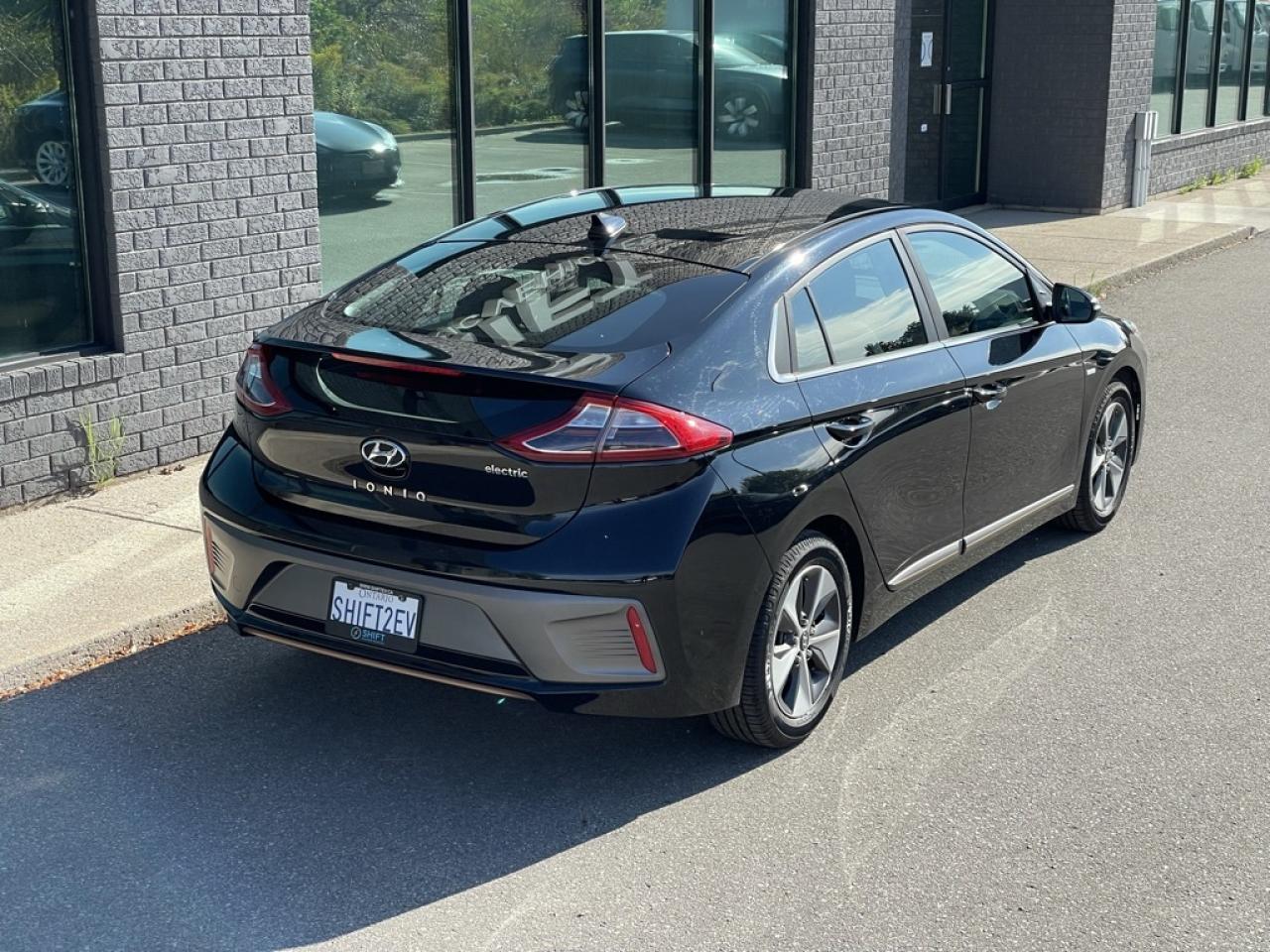 2018 Hyundai Ioniq Electric SE Cold Climate Package   No Accidents! HEAT PUMP! Photo