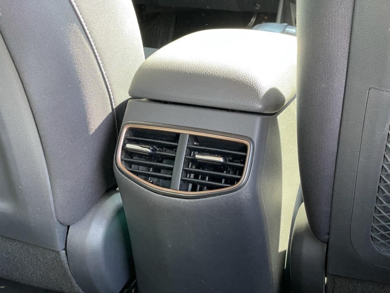 2018 Hyundai Ioniq Electric SE Cold Climate Package   No Accidents! HEAT PUMP! Photo