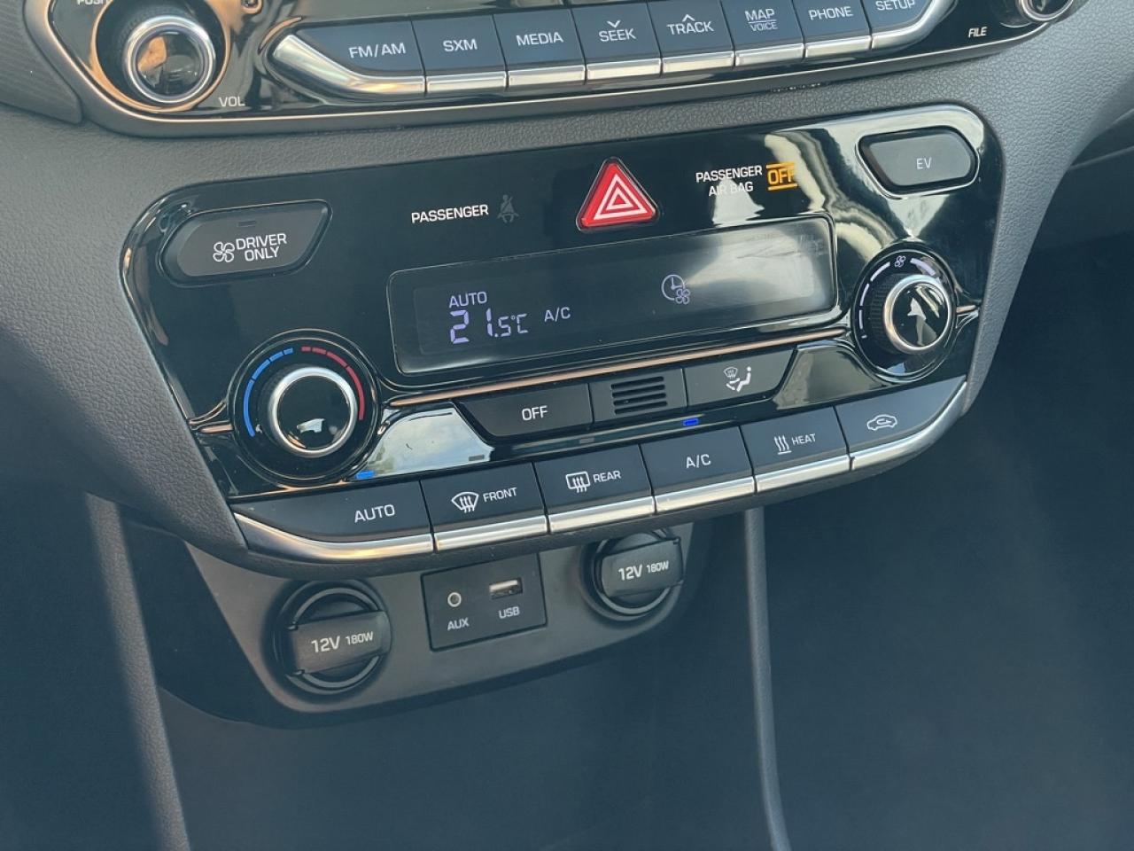 2018 Hyundai Ioniq Electric SE Cold Climate Package   No Accidents! HEAT PUMP! Photo