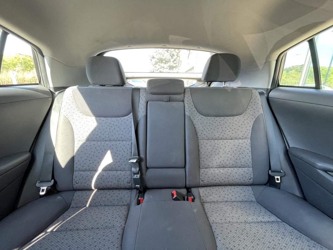 2018 Hyundai Ioniq Electric SE Cold Climate Package   Winter+Summer Wheels! Photo