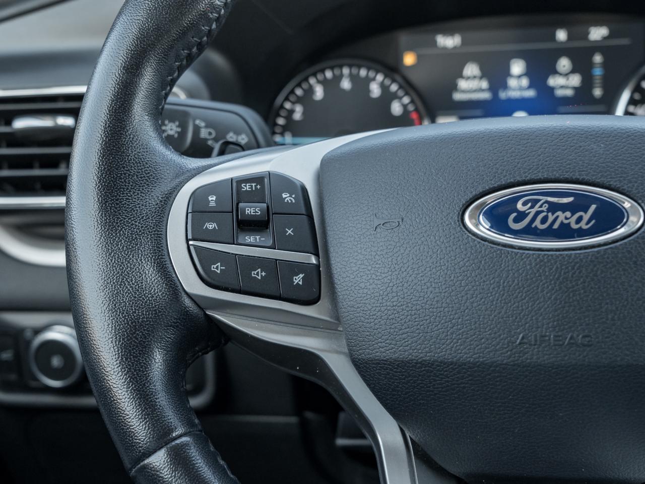 2020 Ford Explorer XLT 4WD  NAVI   LEATHER SEATS Photo