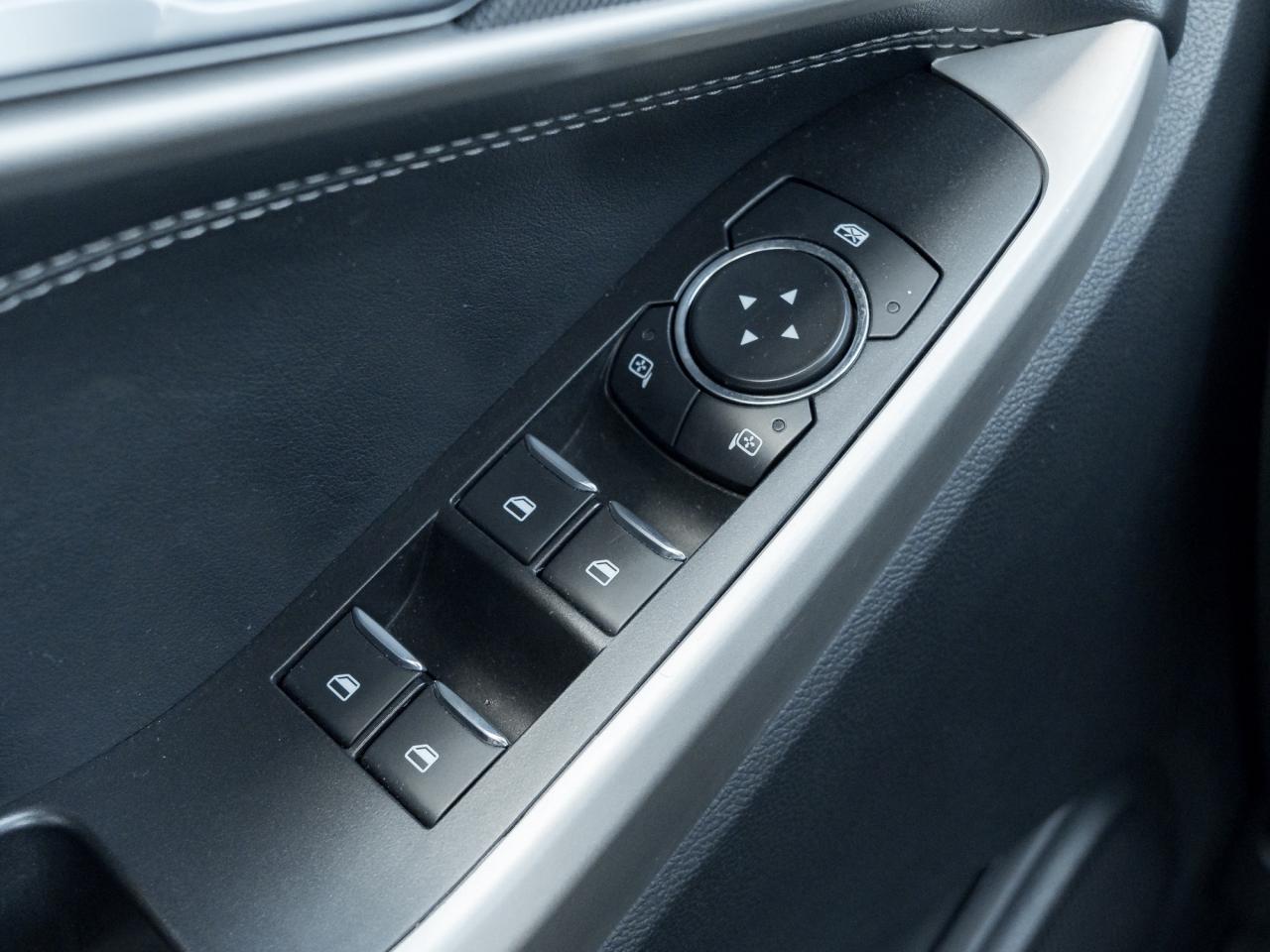 2020 Ford Explorer XLT 4WD  NAVI   LEATHER SEATS Photo