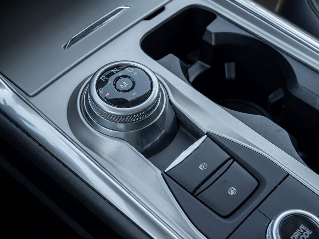 2020 Ford Explorer XLT 4WD  NAVI   LEATHER SEATS Photo