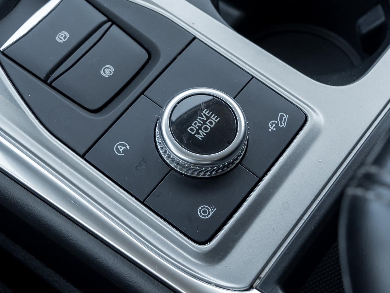 2020 Ford Explorer XLT 4WD  NAVI   LEATHER SEATS Photo