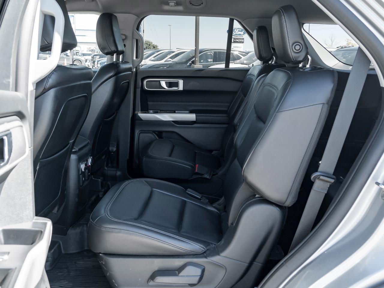 2020 Ford Explorer XLT 4WD  NAVI   LEATHER SEATS Photo