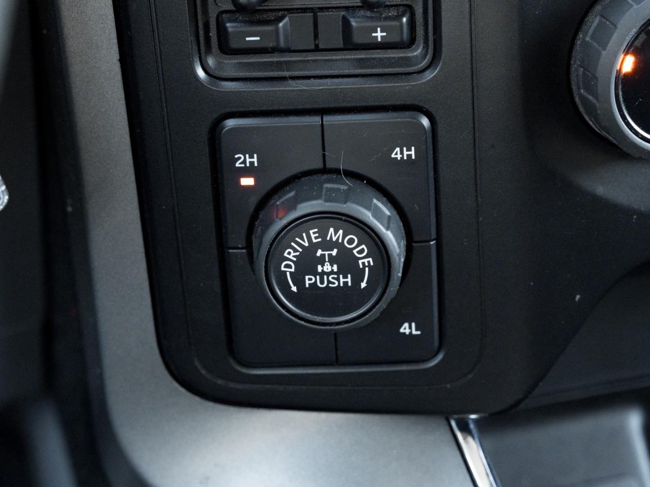 2021 Ford F-150 XLT 4WD SuperCrew 5.5' Box  BACK UP CAMERA Photo