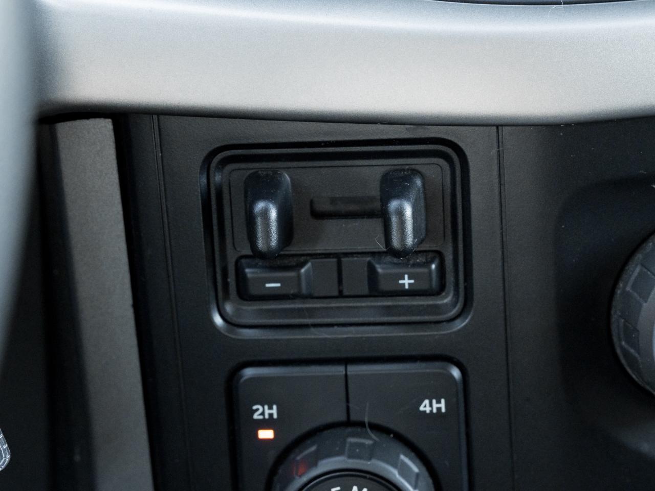 2021 Ford F-150 XLT 4WD SuperCrew 5.5' Box  BACK UP CAMERA Photo