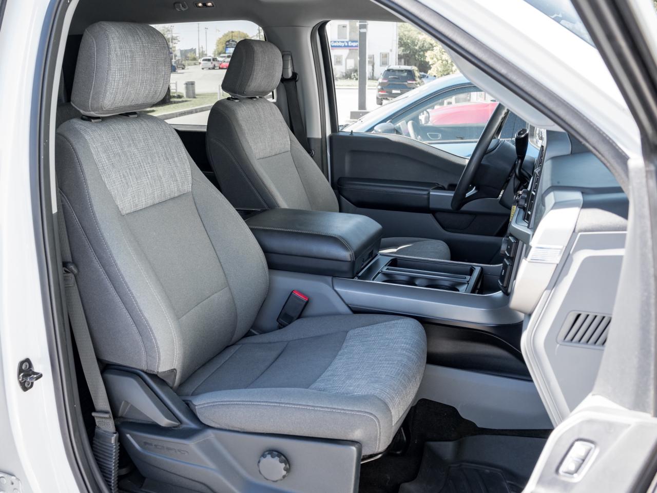 2021 Ford F-150 XLT 4WD SuperCrew 5.5' Box  BACK UP CAMERA Photo