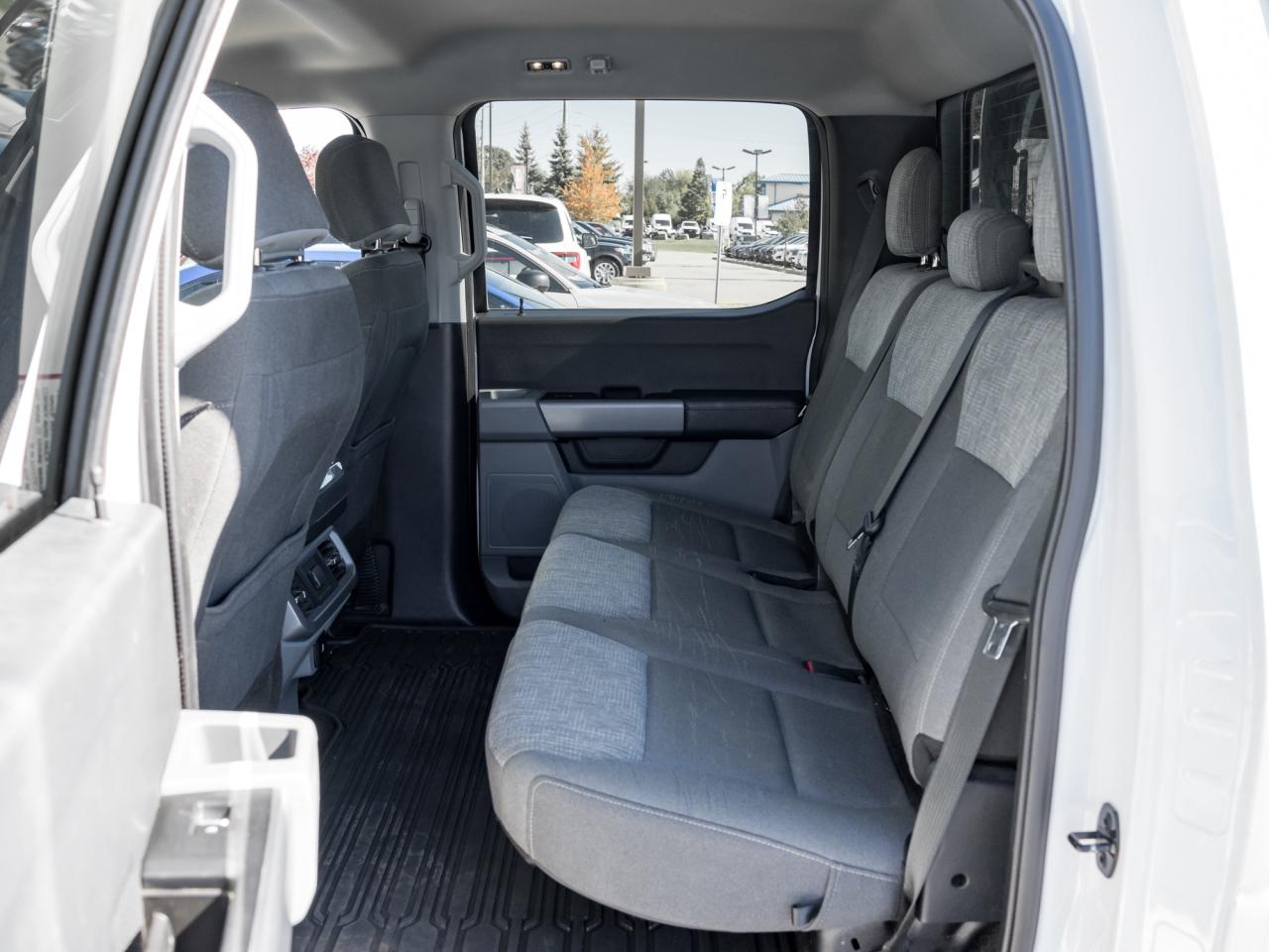 2021 Ford F-150 XLT 4WD SuperCrew 5.5' Box  BACK UP CAMERA Photo