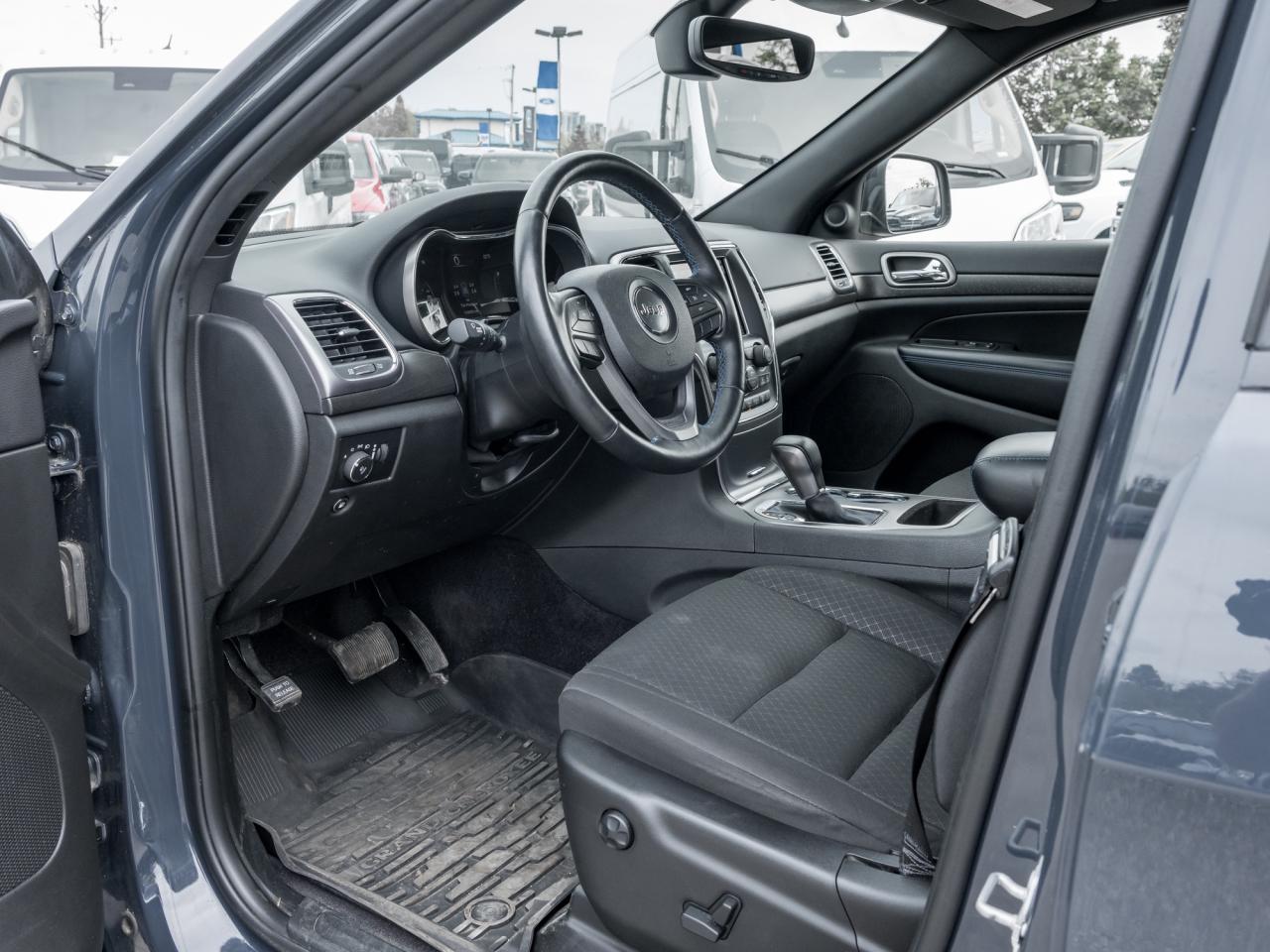 2018 Jeep Grand Cherokee Laredo 4x4   NAVI   ROOF Photo