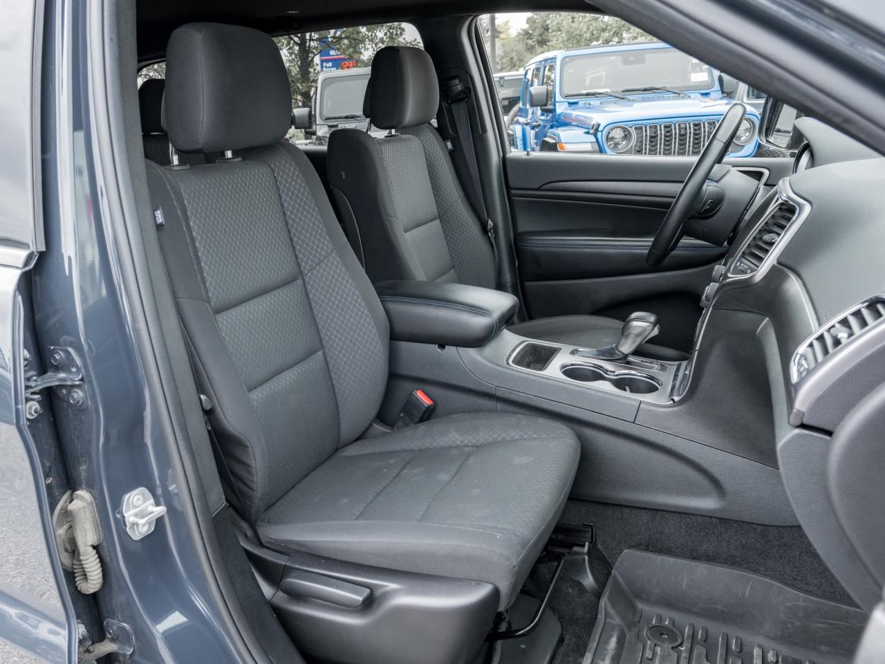 2018 Jeep Grand Cherokee Laredo 4x4   NAVI   ROOF Photo