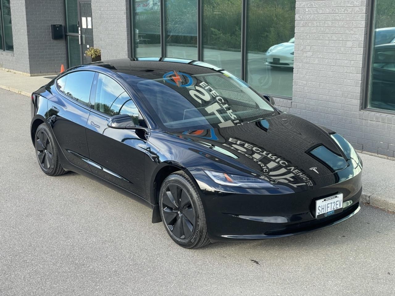 2024 Tesla Model 3 RWD   1 Owner! Clean CARFAX! Photo3