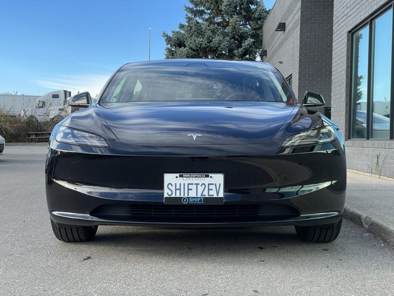 2024 Tesla Model 3 RWD   1 Owner! Clean CARFAX! Photo4