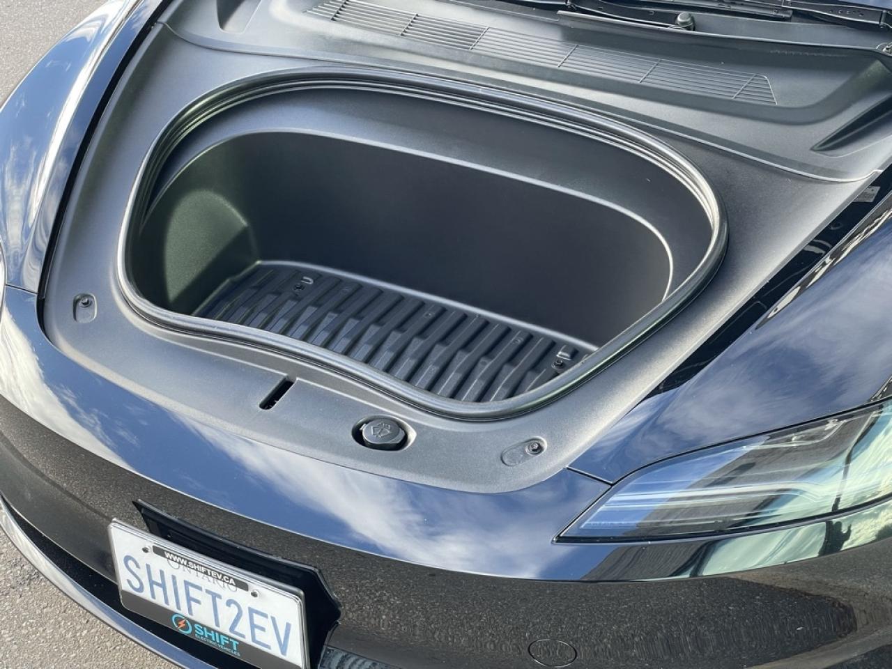 2024 Tesla Model 3 RWD   1 Owner! Clean CARFAX! Photo