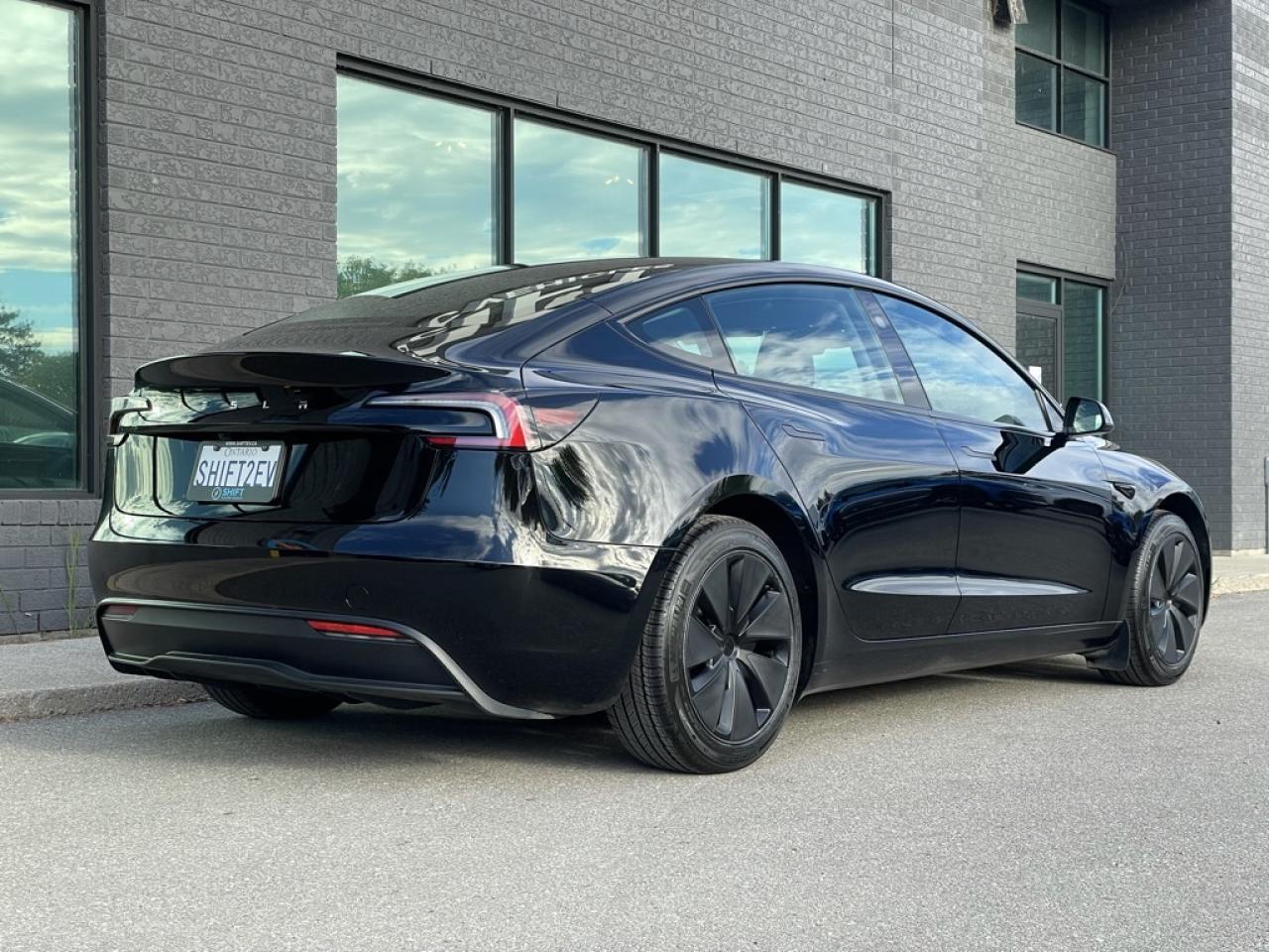 2024 Tesla Model 3 RWD   1 Owner! Clean CARFAX! Photo