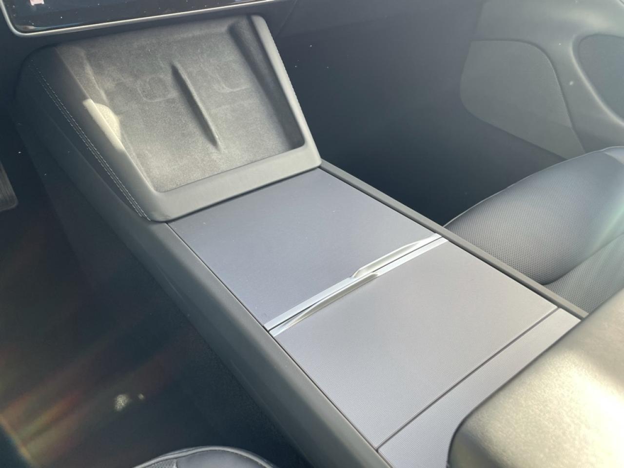 2024 Tesla Model 3 RWD   1 Owner! Clean CARFAX! Photo