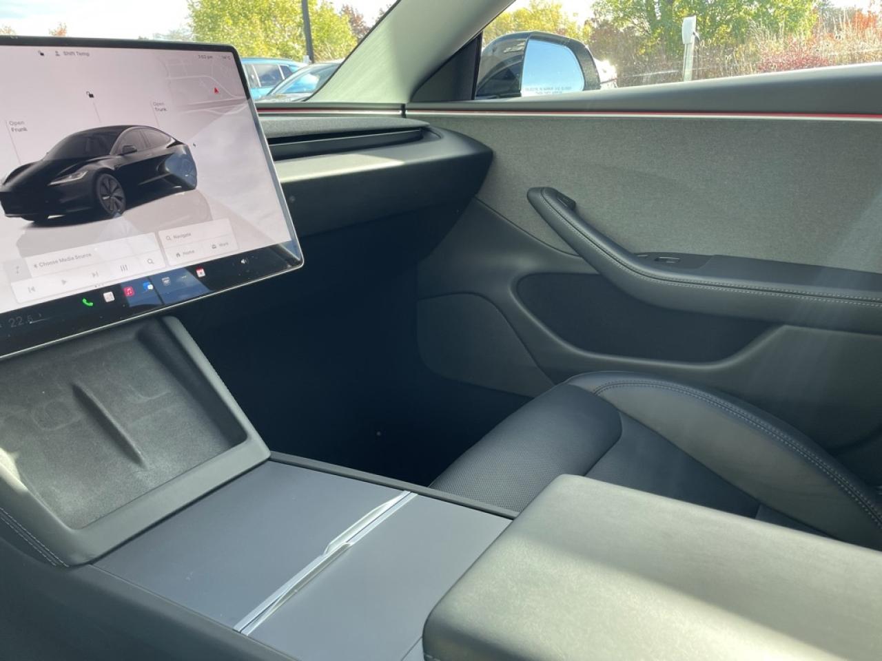 2024 Tesla Model 3 RWD   1 Owner! Clean CARFAX! Photo