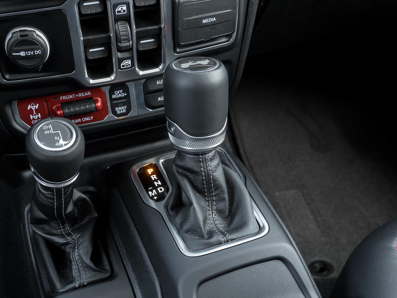 2025 Jeep Wrangler Leather  Technology Grp  Safety Grp    Winch Grp Photo