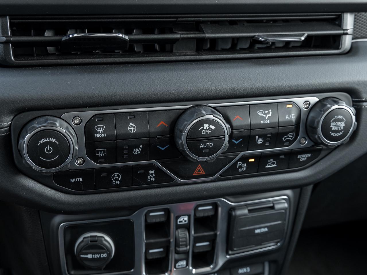 2025 Jeep Wrangler Leather  Technology Grp  Safety Grp    Winch Grp Photo