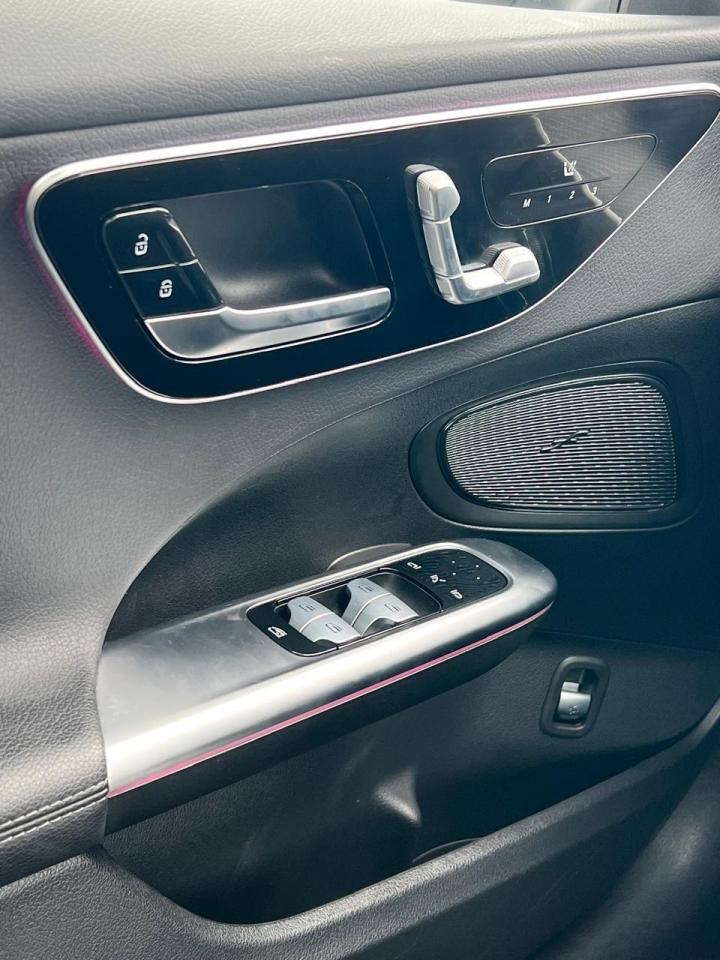 2023 Mercedes-Benz C-Class C 300, 4 MATIC, NAVI, CAMERA, PANO ROOF, LEATHER, Photo