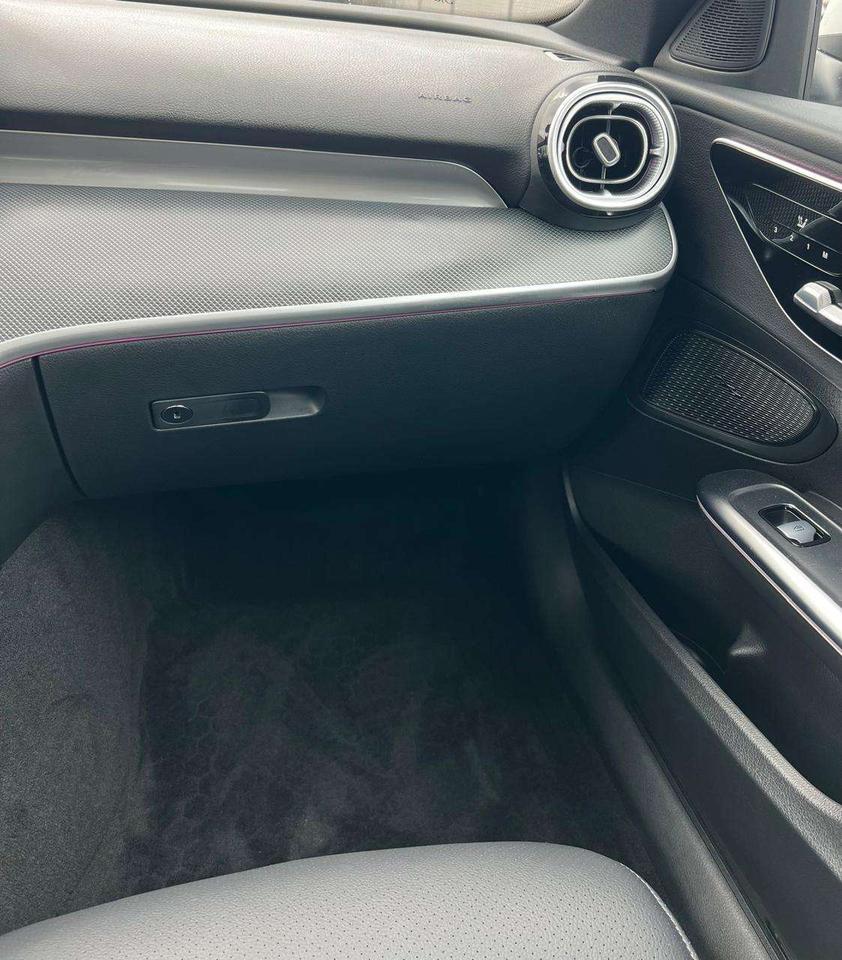 2023 Mercedes-Benz C-Class C 300, 4 MATIC, NAVI, CAMERA, PANO ROOF, LEATHER, Photo