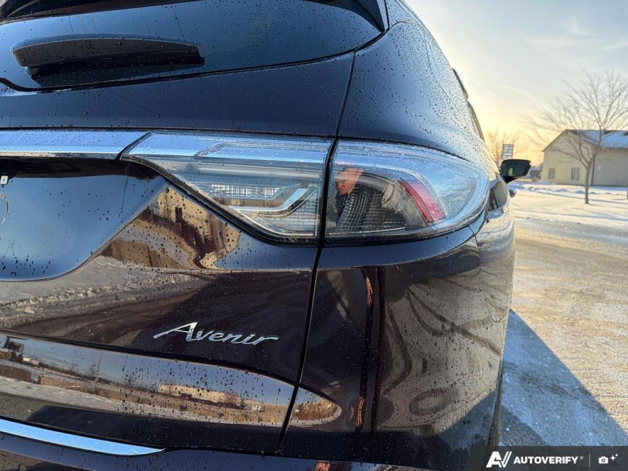 2024 Buick Enclave Avenir   LEATHER   SUNROOF   HTD WHEEL   BOSE Photo