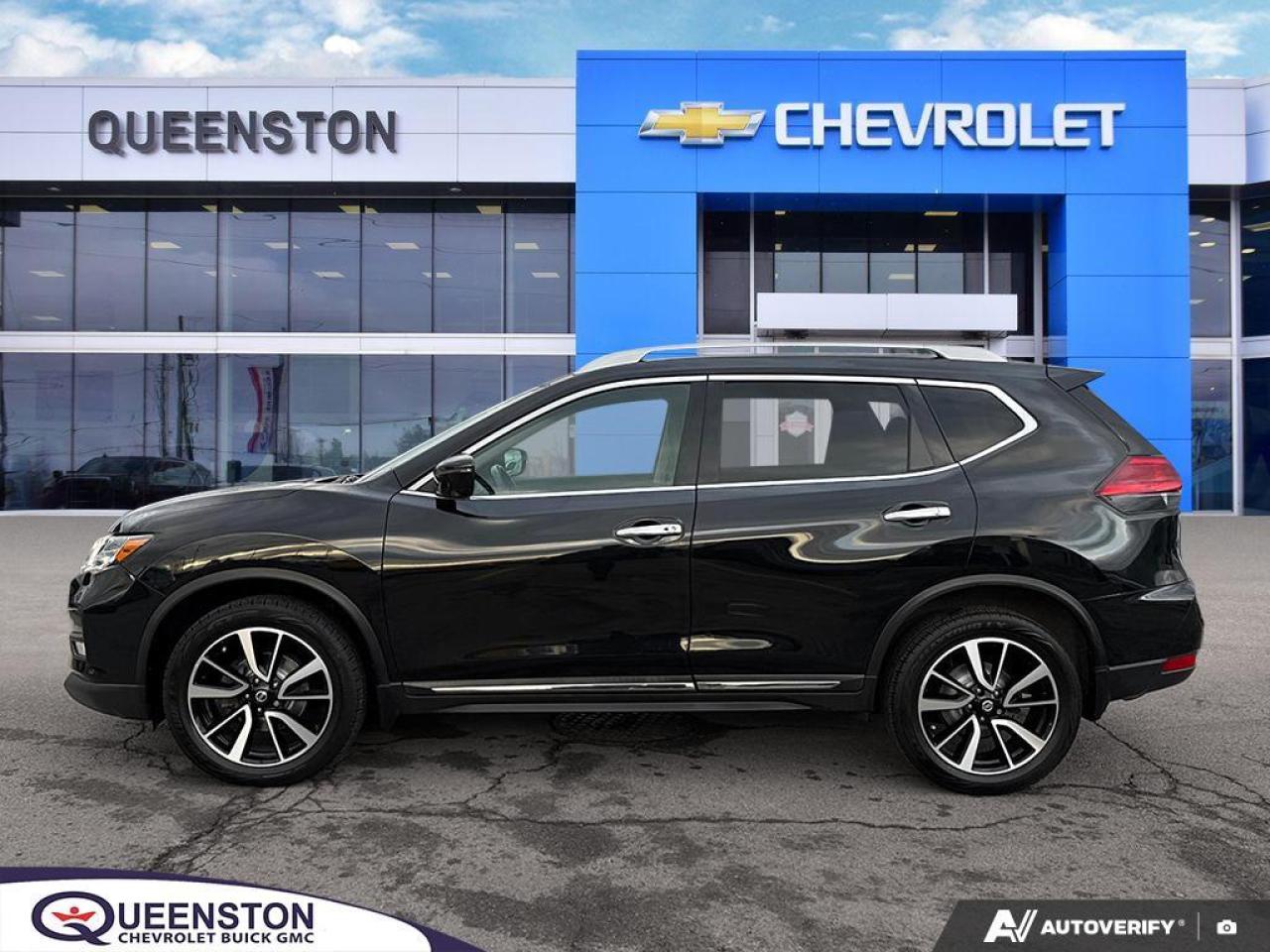 2017 Nissan Rogue SL Platinum AWD   PANO ROOF   LTHER   CLEAN CARFAX Photo3