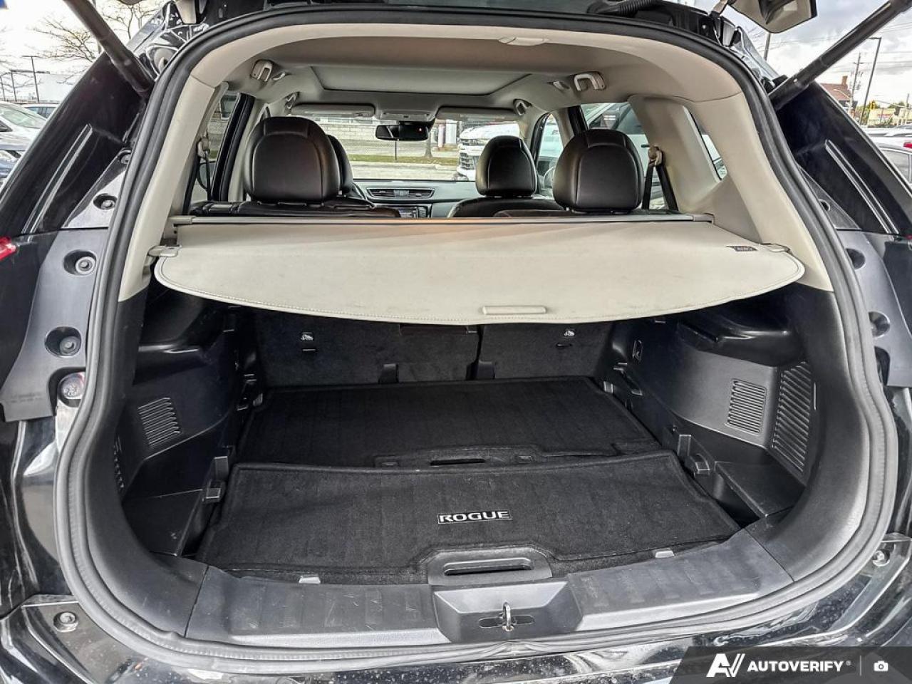 2017 Nissan Rogue SL Platinum AWD   PANO ROOF   LTHER   CLEAN CARFAX Photo