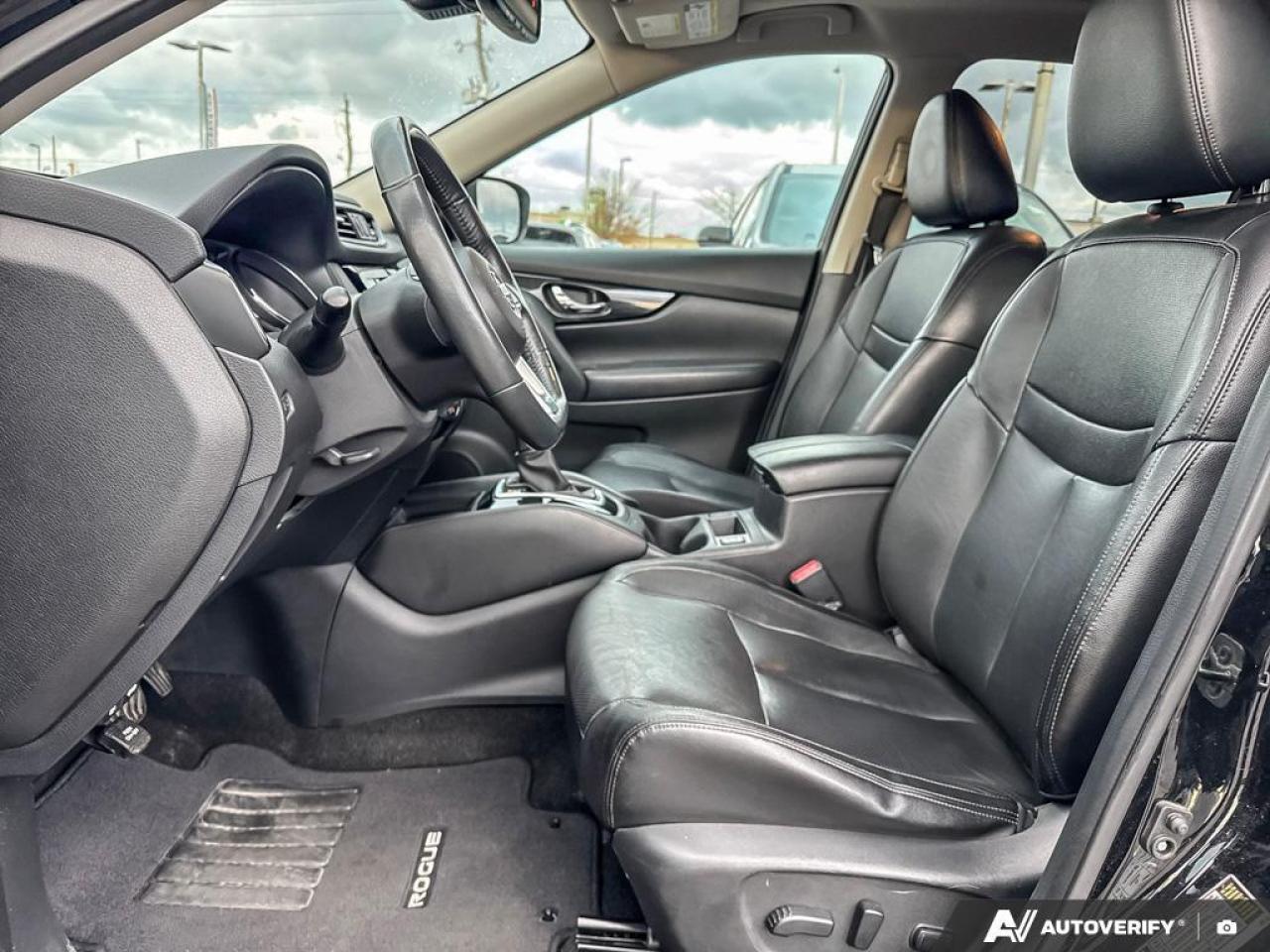 2017 Nissan Rogue SL Platinum AWD   PANO ROOF   LTHER   CLEAN CARFAX Photo