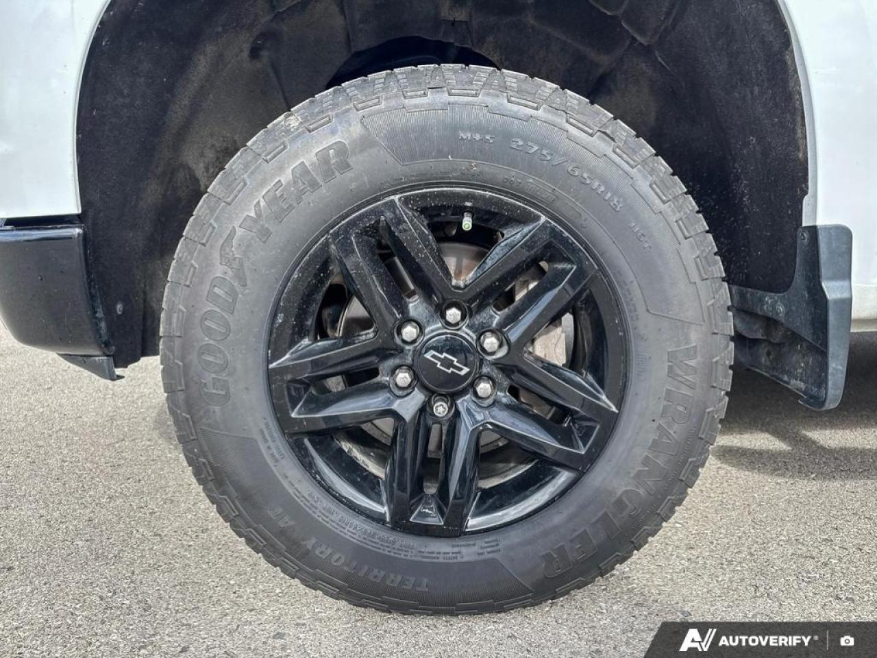 2022 Chevrolet Silverado 1500 LT Trail Boss   4 NEW TIRES   TONNEAU   SUNROOF Photo