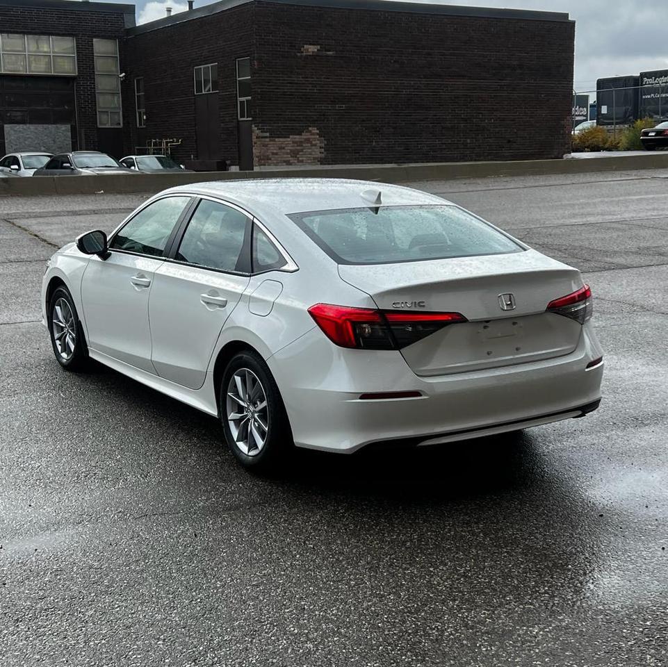 2024 Honda Civic Sedan EX CVT, SUNROOF, BACKUP CAM, HEATED SEATS Photo