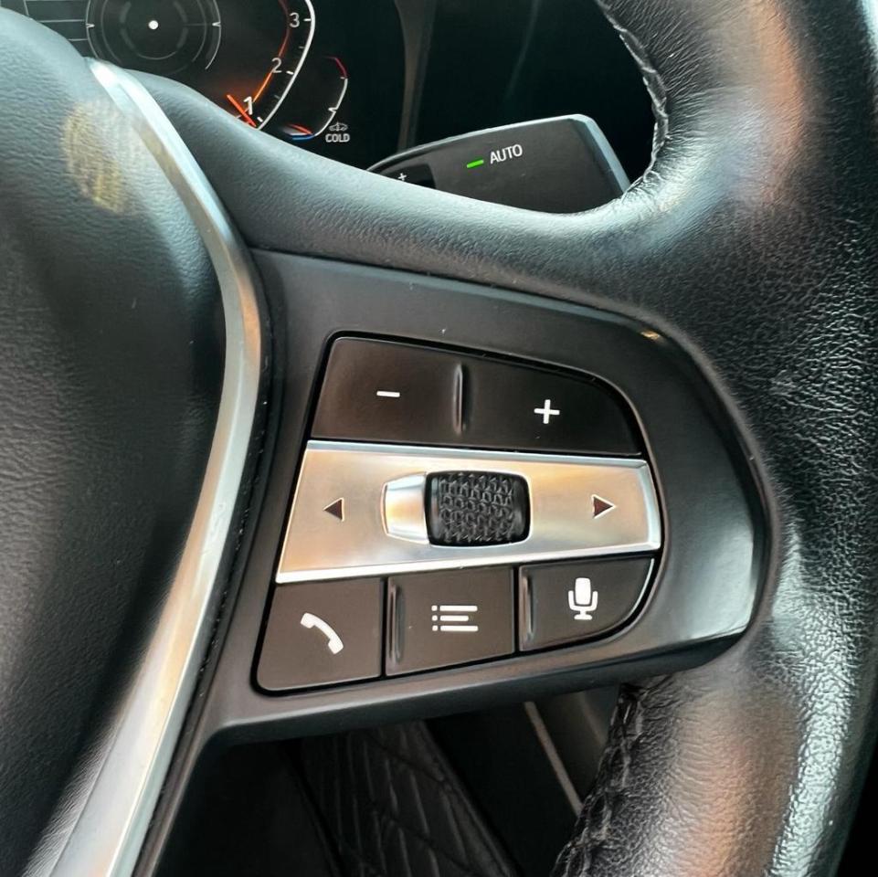 2019 BMW 3 Series 330X DRIVE, SUNROOF, LEATHER INTERIOR, ALLOYS Photo