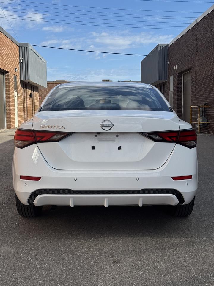 2024 Nissan Sentra S Plus Photo