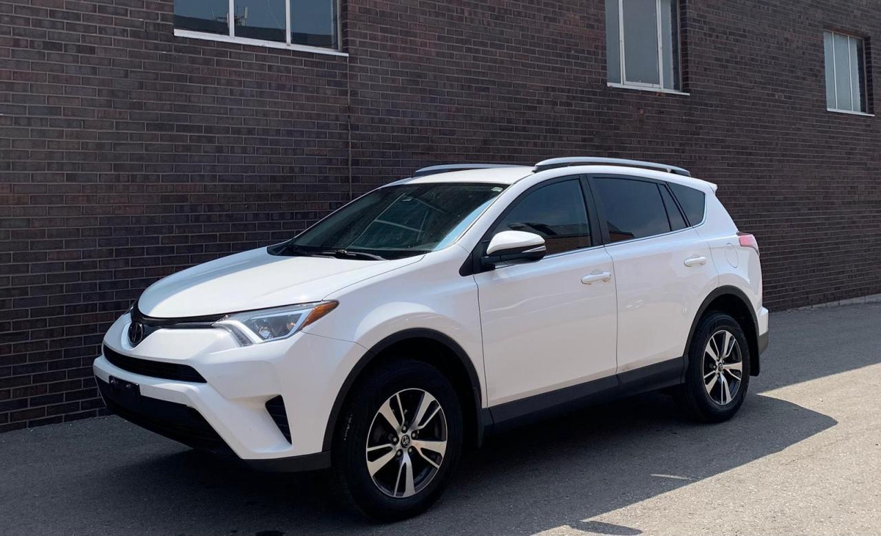 2018 Toyota RAV4 AWD, BACK UP CAMERA, HEATED SEATS, Photo