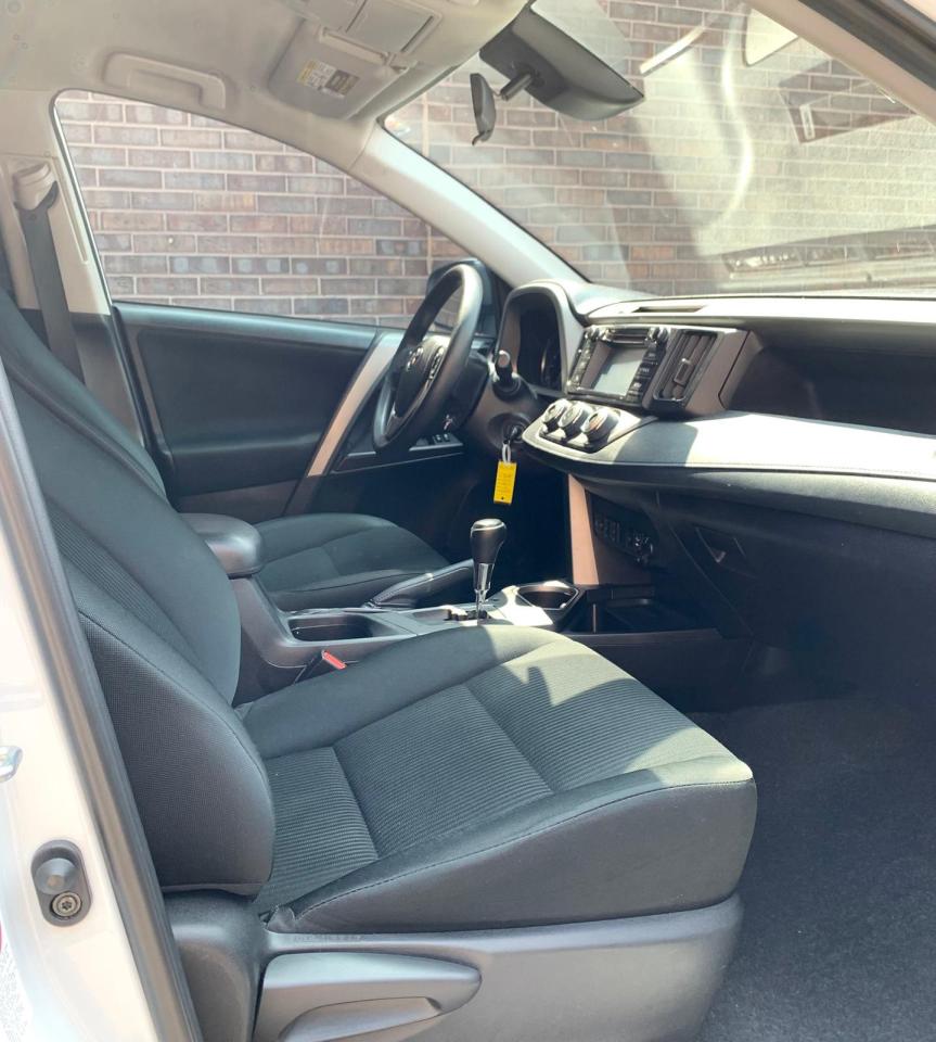 2018 Toyota RAV4 AWD, BACK UP CAMERA, HEATED SEATS, Photo