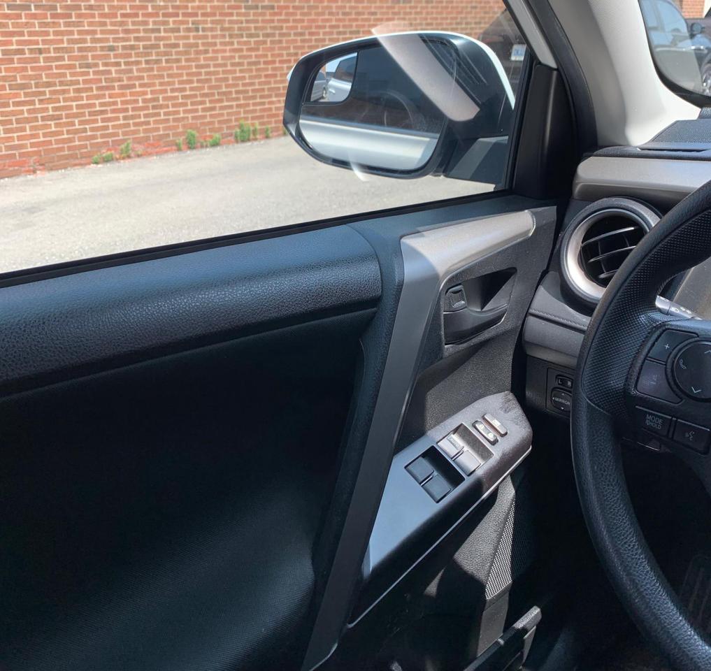 2018 Toyota RAV4 AWD, BACK UP CAMERA, HEATED SEATS, Photo