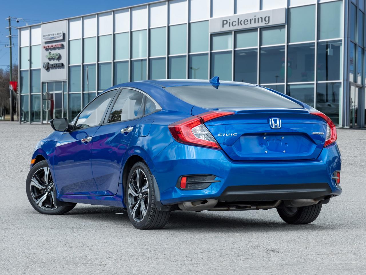 2017 Honda Civic 4dr CVT Touring  NAVI   ROOF CAMERA Photo4