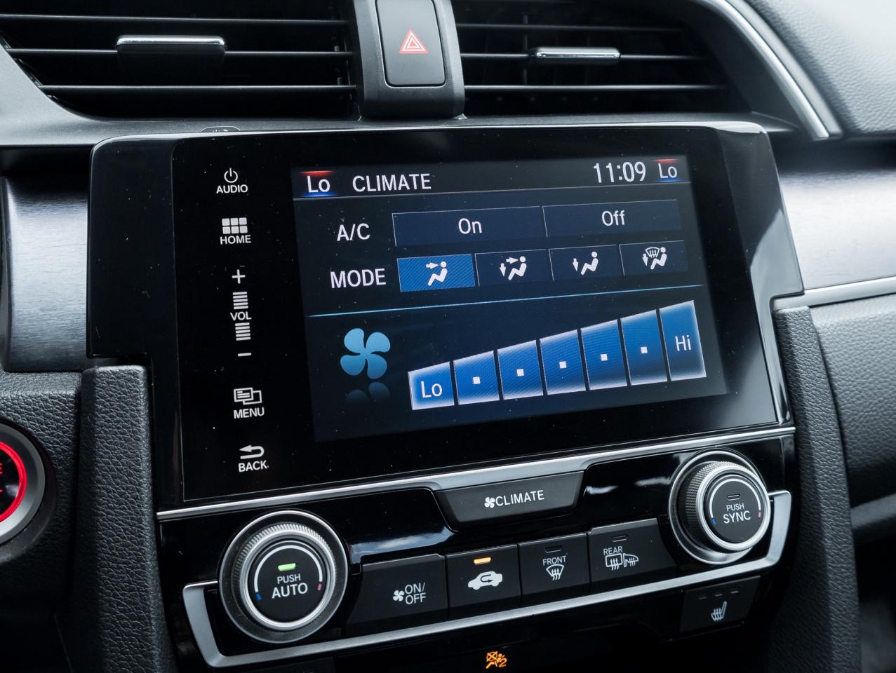 2017 Honda Civic 4dr CVT Touring  NAVI   ROOF CAMERA Photo