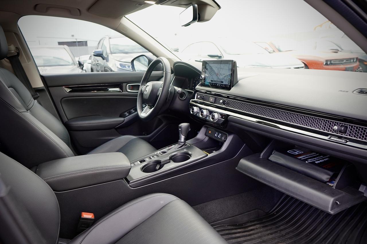2024 Honda Civic Sedan TOURING, DRIVE ASSIST, LEATHER, NAVI, SUNROOF Photo