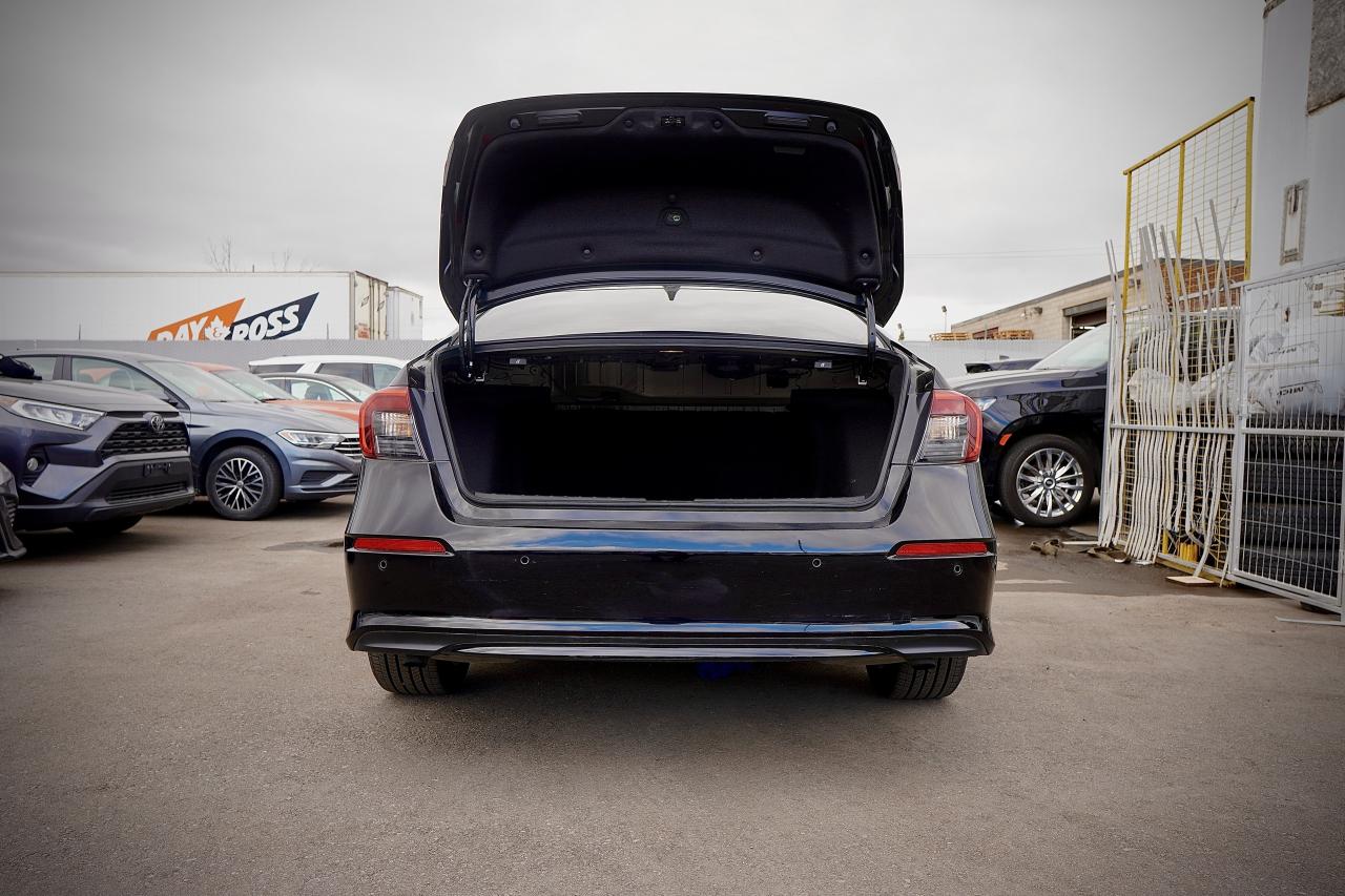 2024 Honda Civic Sedan TOURING, DRIVE ASSIST, LEATHER, NAVI, SUNROOF Photo