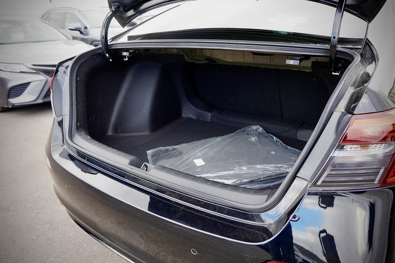 2024 Honda Civic Sedan TOURING, DRIVE ASSIST, LEATHER, NAVI, SUNROOF Photo